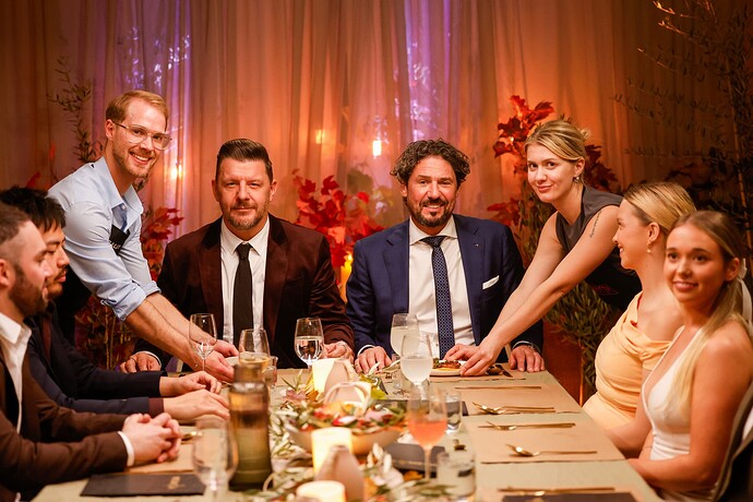 MKR EP 19 UIR Maria and Bailey SA