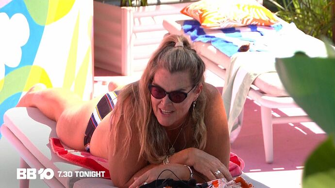 10_News#_Afternoon_20251120_1544.ts_001610133