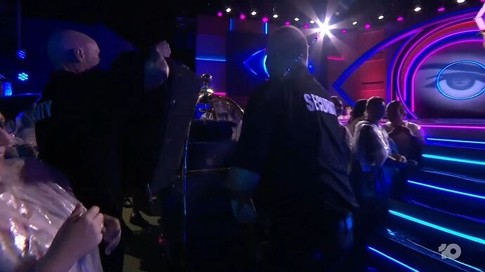 11-09_17-47-10_10 Melbourne_10 Melbourne.ts_002723403