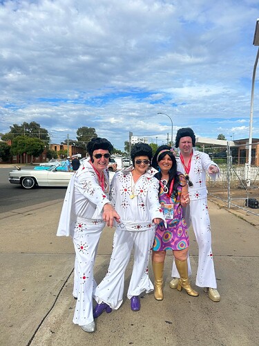 Country NSW The Frens