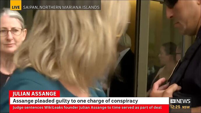 06-26_10-57-01_ABC NEWS_ABC NEWS.ts_005330172