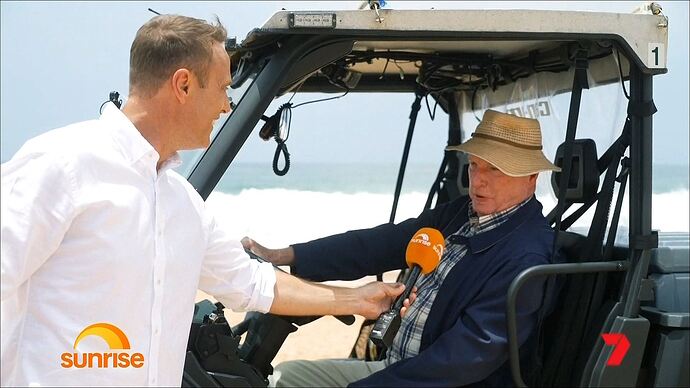 Surveillance_Oz#_Dashcam_20240514_1350.ts_008670846