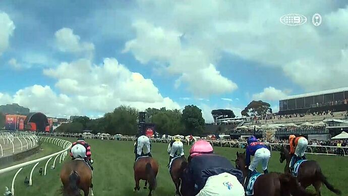 11-04_07-49-19_9 Syd_9 Syd.ts_009280056