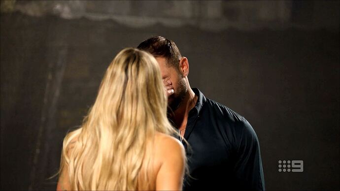 03-31_18-46-31_Channel 9 Sydney_Channel 9 Sydney.ts_004440023