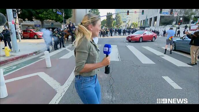 04-01_23-55-02_Channel 9 Sydney_Channel 9 Sydney.ts_019392570