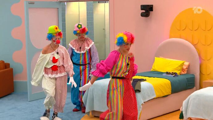 11-14_15-13-27_Big Brother Live Stream_Big Brother Live Stream.ts_000080437