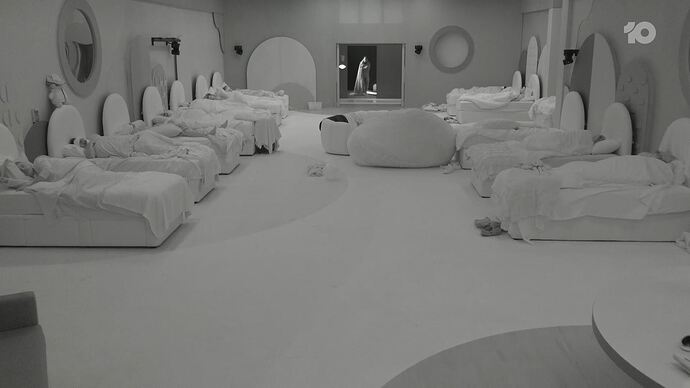 11-13_23-03-35_B_000989013