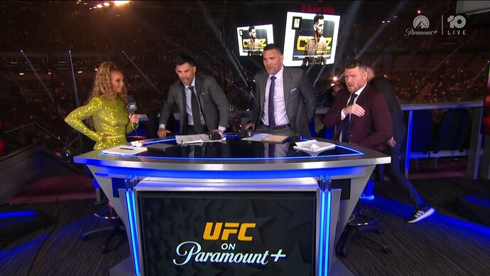 LIVE#_UFC_324_Prelims_20260125_1142.ts_000987274