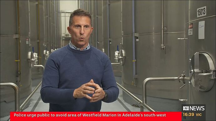 06-23_16-27-40_ABC NEWS_ABC NEWS.ts_000740448