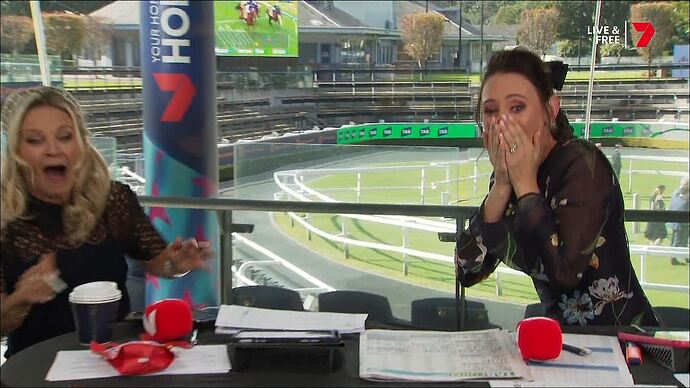 Seven's_Horse_Racing_20251101_1306.ts_001187622