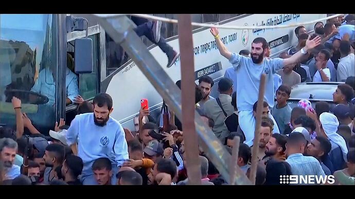 10-26_19-05-18_9 Syd_9 Syd.ts_000819295