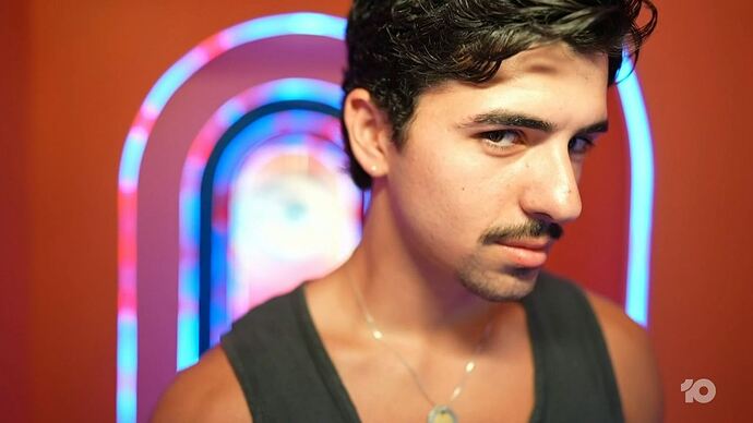 11-09_17-47-10_10 Melbourne_10 Melbourne.ts_002417596