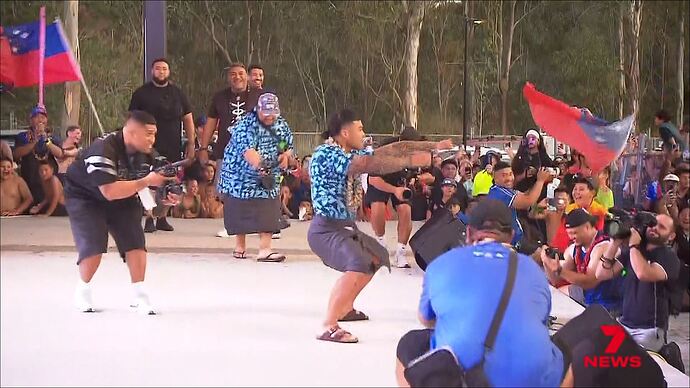 20251022175704.mp4_001140821