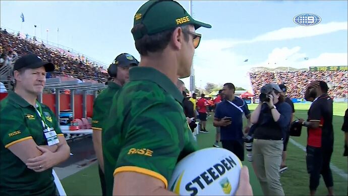 10-12_07-51-09_9 Syd_9 Syd.ts_021710772