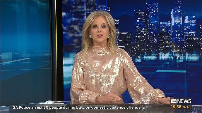 08-01_21-00-59_ABC NEWS_ABC NEWS.ts_003306497