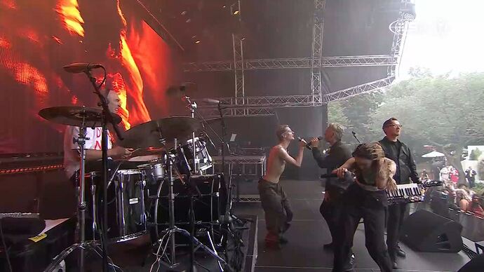 11-04_13-24-24_9 Syd_9 Syd.ts_000074740