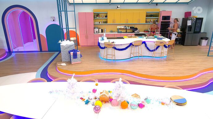 12-04_11-09-42_Big Brother Live Stream_Big Brother Live Stream.ts_007034092