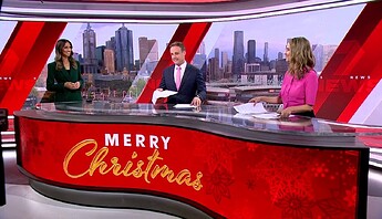 vlcsnap-2023-12-24-19h01m45s327