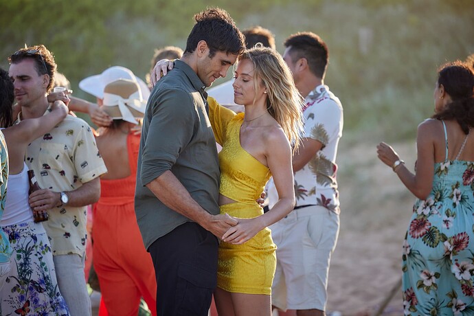 EP 8325 Their connection palpable, Tane (E.BROWNE) and Felicity (J.PURVIS) share a special moment while slow dancing HAA_1226