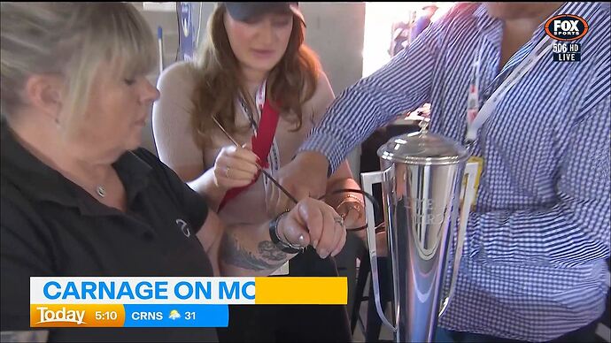 10-13_03-55-36_Channel 9 Melbourne_Channel 9 Melbourne.ts_000954780