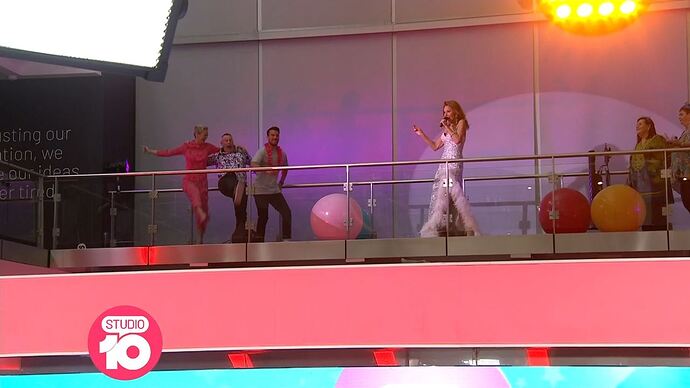 11-01_08-09-51_10_10.ts_010353400