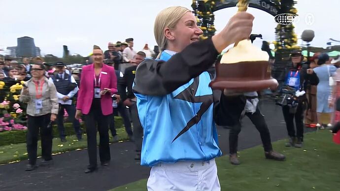 11-04_13-24-24_9 Syd_9 Syd.ts_004568771